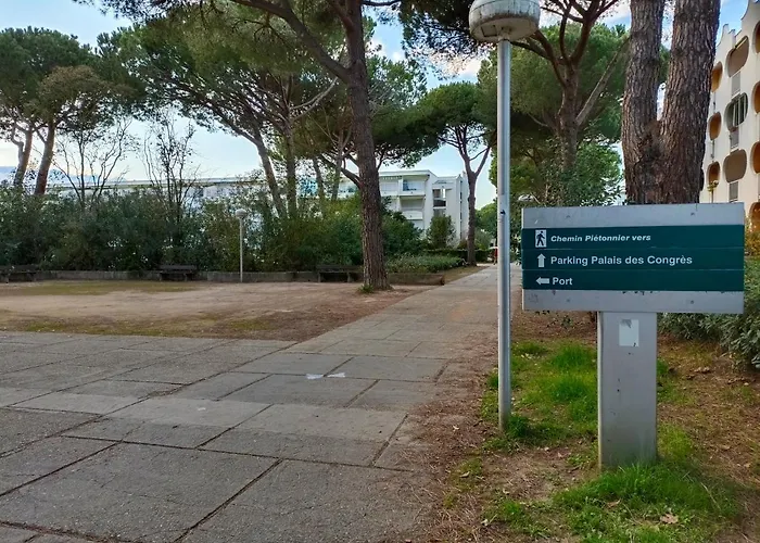 SPARKLE-STUDIO 2min PLAGE PLEIN CENTRE PARKING WIFI TERRASSE - CoHôteConciergerie La Grande Motte